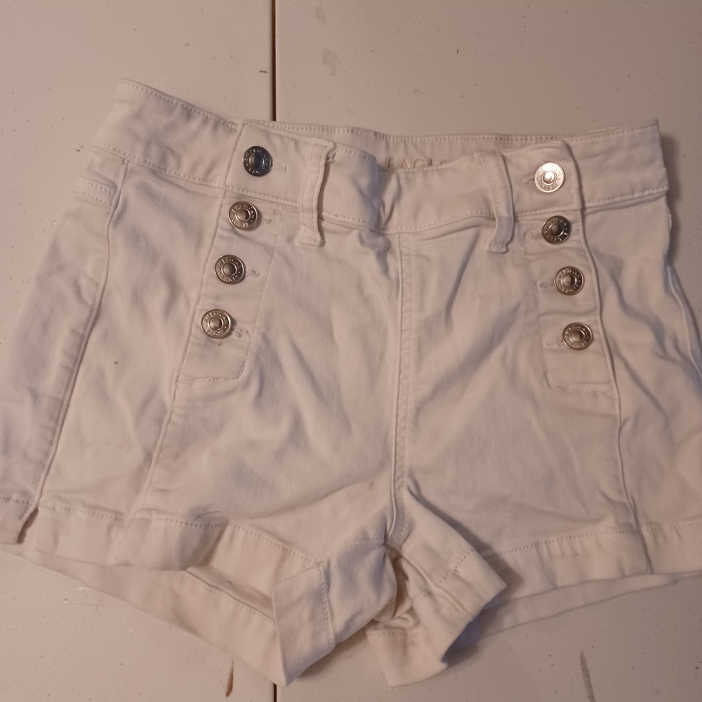 AE White Short Shorts, Size 4, Button-Up